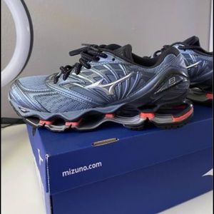 Mizuno running shoes Prophecy8 Size 7